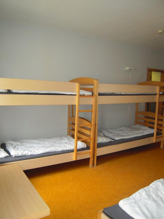 Happy Go Lucky Hotel + Hostel Schoeneberg Berlim Exterior foto