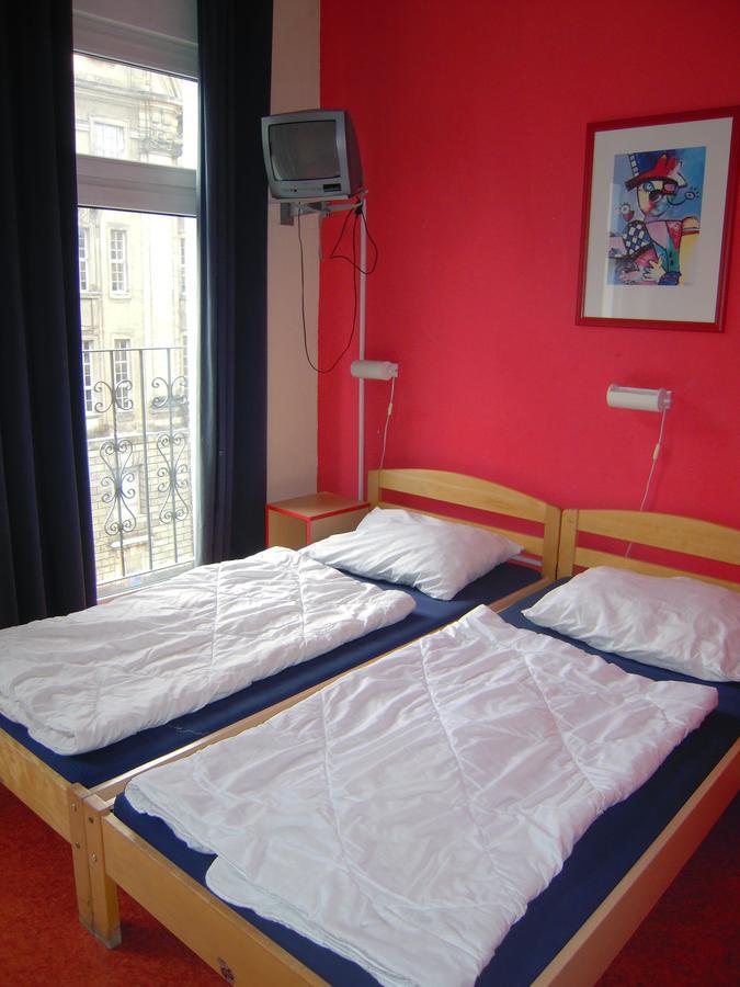 Happy Go Lucky Hotel + Hostel Schoeneberg Berlim Exterior foto