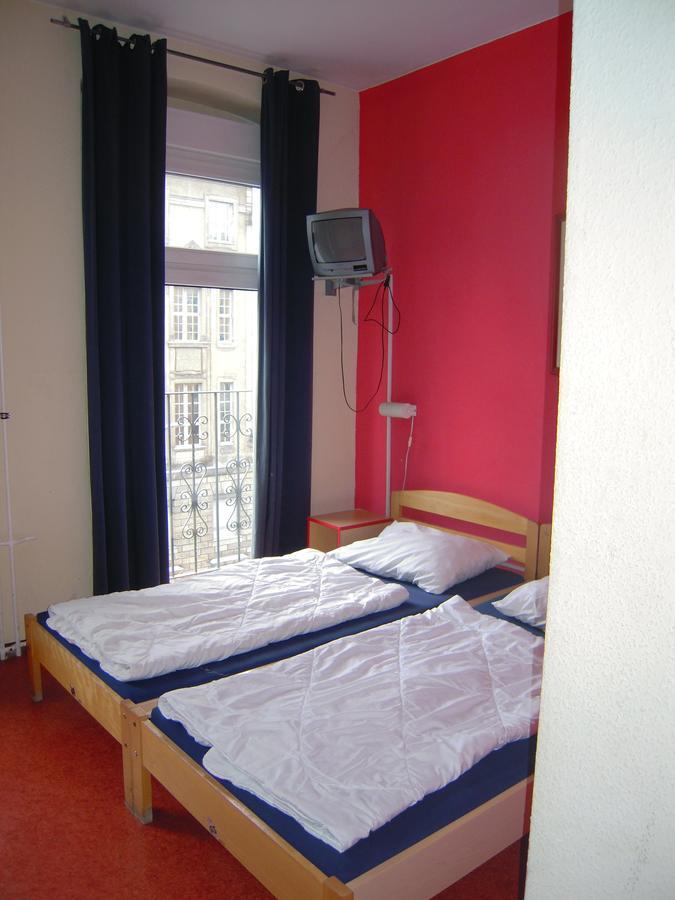 Happy Go Lucky Hotel + Hostel Schoeneberg Berlim Exterior foto